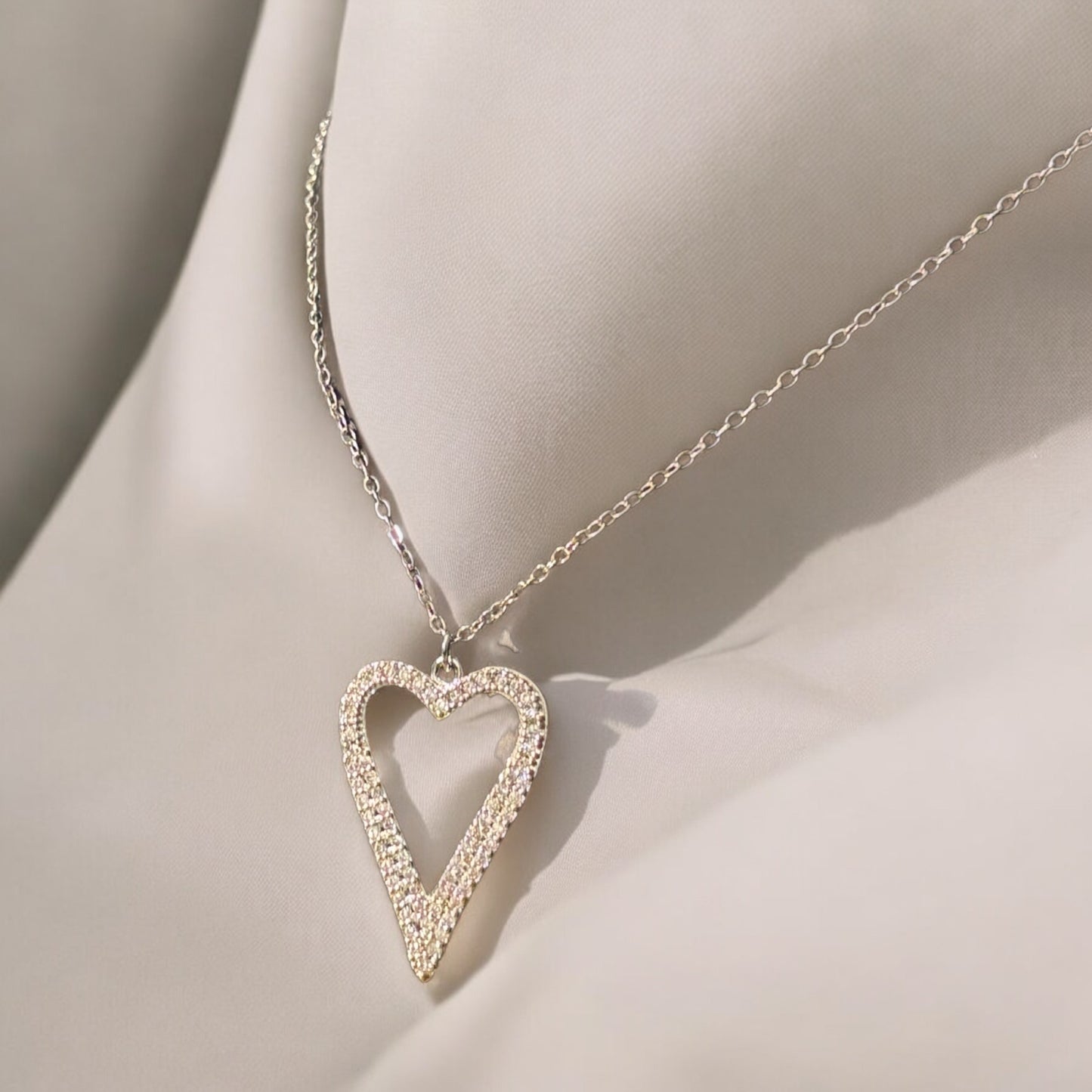 HEART NECKLACE